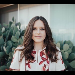 Meet your Posher, Caroline